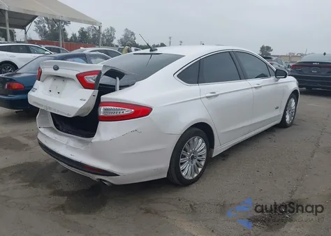 2013 Ford Fusion Energi Se Luxury z USA, uszkodzony, nr VIN 3FA6P0PU0DR285468